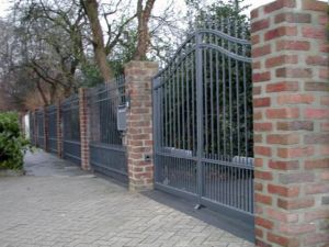 Geschmiedeter Zaun