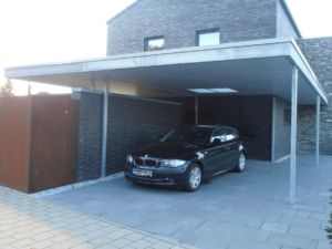 Carport aus Metall